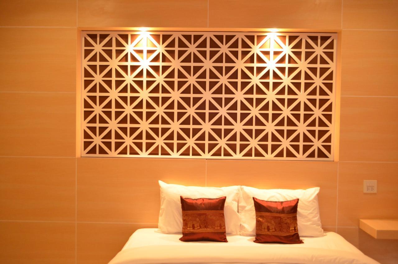 Thatluangview Hotel Виентиане Екстериор снимка
