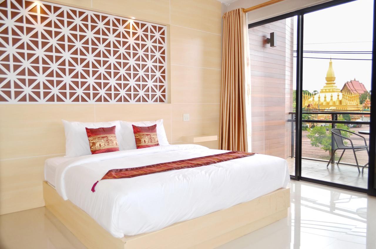 Thatluangview Hotel Виентиане Екстериор снимка