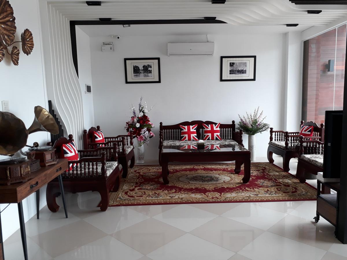 Thatluangview Hotel Виентиане Екстериор снимка