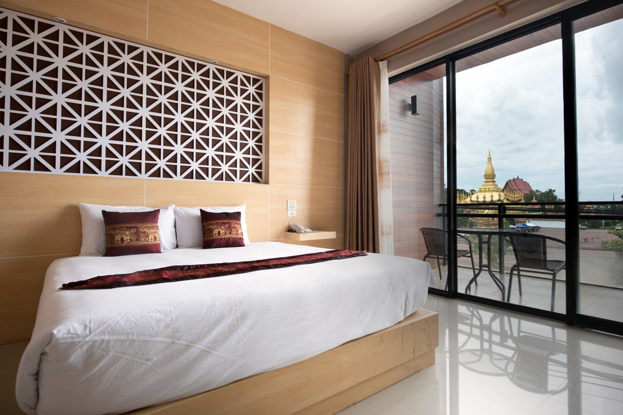 Thatluangview Hotel Виентиане Екстериор снимка